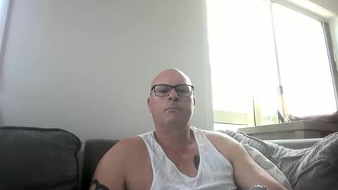 Snapshot of beatsboy87 chatting on 2, 2, 2025 beatsboy87 online show from 2, 2, 2025