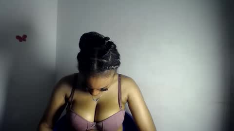 Snapshot of beautiful_moanna chatting on 3, 3, 2026 moanna online show from 3, 3, 2026