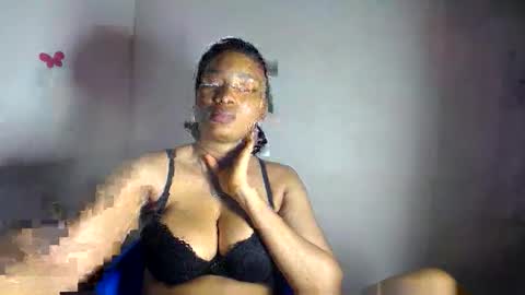 Snapshot of beautiful_moanna chatting on 2, 4, 2026 moanna online show from 2, 4, 2026