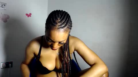 Snapshot of beautiful_moanna chatting on 20, 4, 2026 moanna online show from 20, 4, 2026