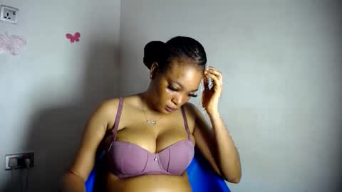 Snapshot of beautiful_moanna chatting on 21, 4, 2026 moanna online show from 21, 4, 2026
