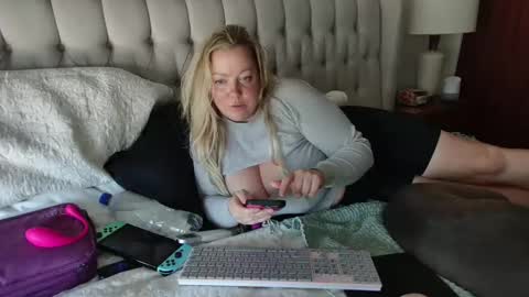 Snapshot of beauty4agent chatting on 30, 12, 2024 beauty4agent online show from 30, 12, 2024