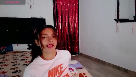 Snapshot of beauty_beastt chatting on 28, 11, 2025 beautybeasstt online show from 28, 11, 2025