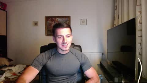 Snapshot of beauty_hard_beast chatting on 25, 9, 2025 Mia and Jake online show from 25, 9, 2025