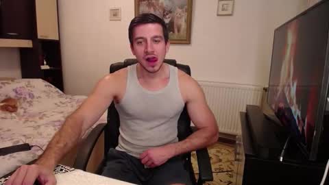 Snapshot of beauty_hard_beast chatting on 8, 11, 2025 Mia and Jake online show from 8, 11, 2025