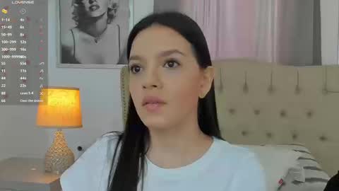 Ariana Reyes online show from 5, 11, 2025