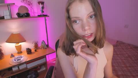 Snapshot of beautyeliise chatting on 30, 12, 2024 Eliise online show from 30, 12, 2024