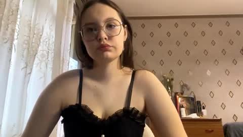 Snapshot of bebravee chatting on 4, 5, 2026 Melissa online show from 4, 5, 2026