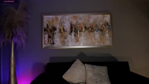 Am Becca online show from 9, 9, 2025