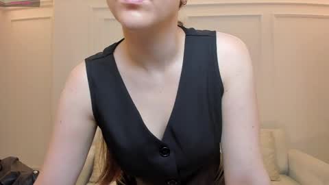 Snapshot of beccabaxter chatting on 19, 4, 2026 Am Becca online show from 19, 4, 2026