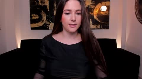 Snapshot of beccabaxter chatting on 6, 5, 2026 Am Becca online show from 6, 5, 2026