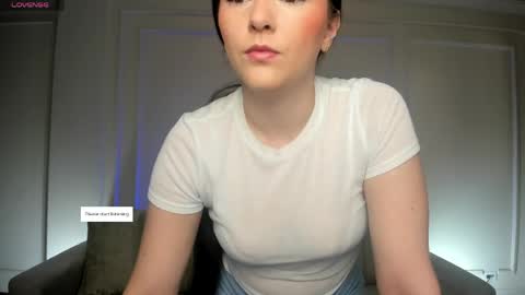 Snapshot of beccabaxter chatting on 12, 5, 2026 Am Becca online show from 12, 5, 2026