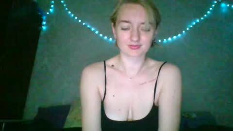 Snapshot of beckixolensy chatting on 31, 5, 2026 BeckiXOlensy online show from 31, 5, 2026