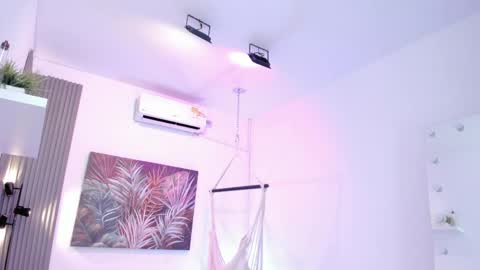 Victoria  online show from 7, 4, 2026