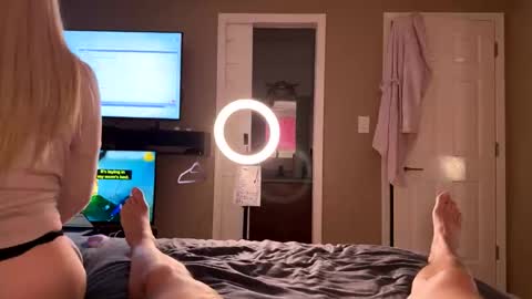 Snapshot of bedroom_peephole chatting on 15, 5, 2026 bedroom_peephole online show from 15, 5, 2026