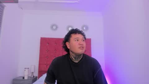 Snapshot of beele_and_evie chatting on 2, 3, 2026 beele_and_evie online show from 2, 3, 2026