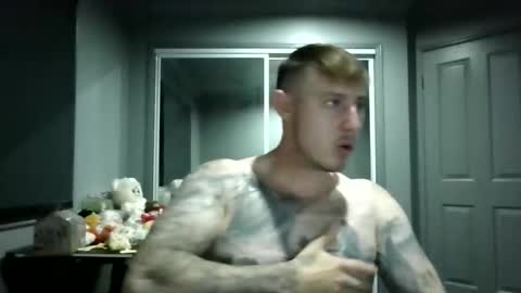 Snapshot of beelzebubxo chatting on 28, 10, 2025 beelzebubxo online show from 28, 10, 2025