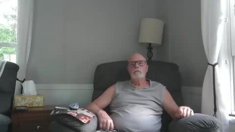 Snapshot of beep_b33p chatting on 1, 6, 2026 beep_b33p online show from 1, 6, 2026