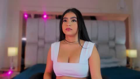 Snapshot of bela_cox chatting on 24, 9, 2025 Bela online show from 24, 9, 2025