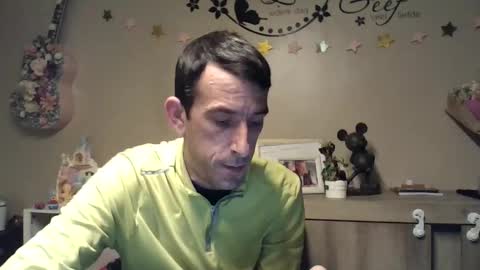 Snapshot of belgianboy33 chatting on 14, 4, 2026 Dreamcock online show from 14, 4, 2026