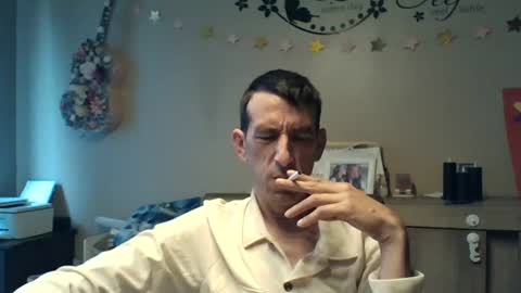 Snapshot of belgianboy33 chatting on 5, 7, 2026 Dreamcock online show from 5, 7, 2026