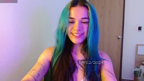 Snapshot of bell_art chatting on 17, 12, 2024 online show from 17, 12, 2024