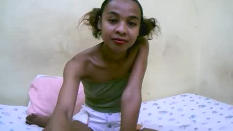 Snapshot of bella193999 chatting on 9, 11, 2025 bella193999 online show from 9, 11, 2025