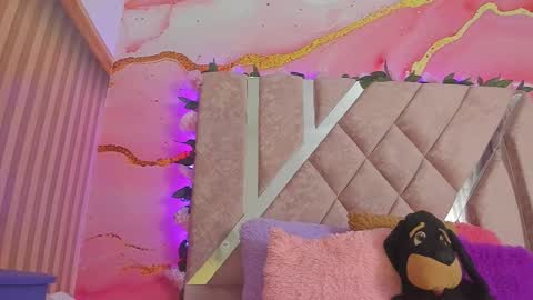 Snapshot of bella__sweets chatting on 21, 2, 2026 Melanie online show from 21, 2, 2026