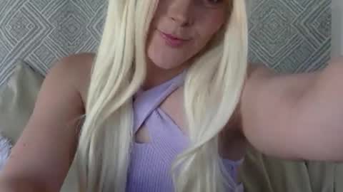 bella_bubble online show from 3, 10, 2025