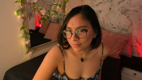 Snapshot of bella_desi chatting on 27, 5, 2026 Dessi online show from 27, 5, 2026