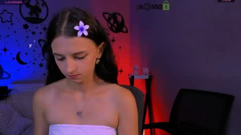 Snapshot of bella_dorn chatting on 13, 7, 2026 Bella online show from 13, 7, 2026