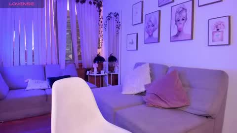 Onlyfans isa bella 23 online show from 27, 9, 2025