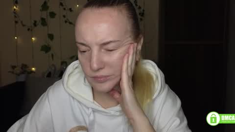 Snapshot of bella_hadatt chatting on 25, 2, 2026 Bella online show from 25, 2, 2026