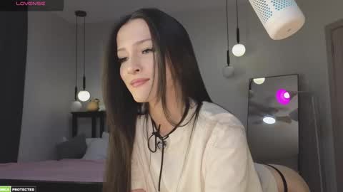 Bella next stream December 2 at 9pm gmt online show from 20, 10, 2025