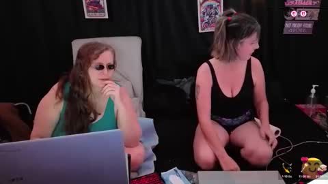 Bella James online show from 9, 11, 2025