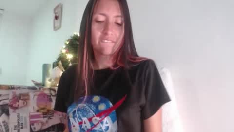 Snapshot of bella_marlowe chatting on 23, 12, 2024 Bella Marlowe online show from 23, 12, 2024