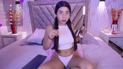Snapshot of bella_martini_ chatting on 20, 4, 2026 bella_martini_ online show from 20, 4, 2026