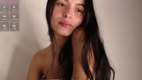 Snapshot of bella_musee chatting on 2, 2, 2025   online show from 2, 2, 2025