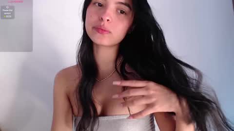 Snapshot of bella_musee chatting on 21, 2, 2025   online show from 21, 2, 2025