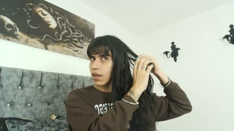 Bella online show from 6, 4, 2026