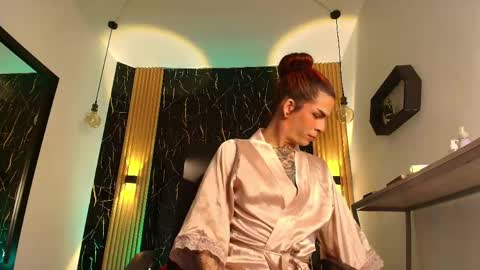 Snapshot of bella_salvatore chatting on 6, 5, 2026 online show from 6, 5, 2026