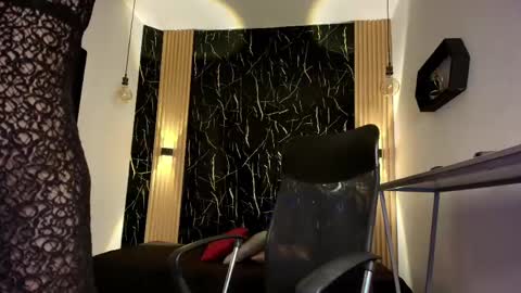 Snapshot of bella_salvatore chatting on 17, 5, 2026 online show from 17, 5, 2026