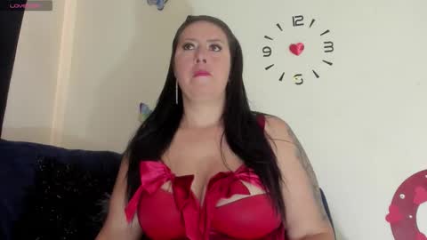 Bella Smith online show from 18, 11, 2025