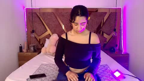 Snapshot of bella_swwan_ chatting on 1, 6, 2026 Bella Swwan online show from 1, 6, 2026