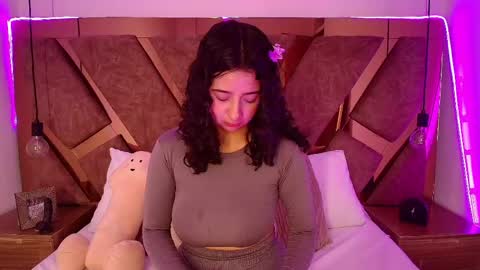Snapshot of bella_swwan_ chatting on 3, 6, 2026 Bella Swwan online show from 3, 6, 2026