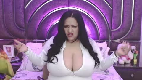  Bella Taylore  online show from 24, 9, 2025