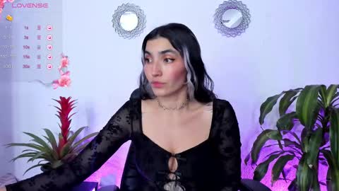 Bella online show from 8, 3, 2025