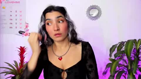 Bella online show from 12, 3, 2025