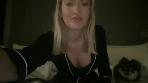 Snapshot of bellaaroseepaigee chatting on 1, 6, 2026 bellaaroseepaigee online show from 1, 6, 2026