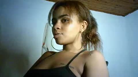 Snapshot of bellabeltra chatting on 28, 1, 2025 Bella online show from 28, 1, 2025